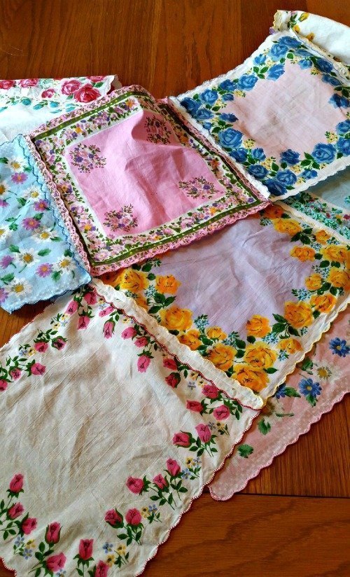 Handkerchief Table Runner |Mini Van Dreams