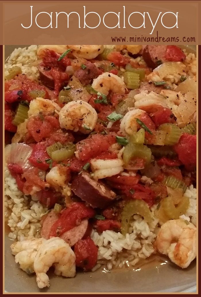 Easy Jambalaya Recipe (& Tasty Tuesday Link Up!) via Mini Van Dreams #recipes #easyrecipes #tastytuesday