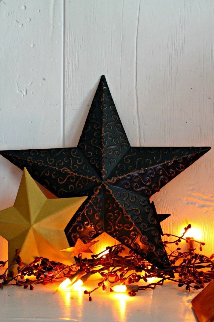 4th of July Mantle Decor with Oriental Trading via Mini Van Dreams #decor #orientaltrading #sponsored