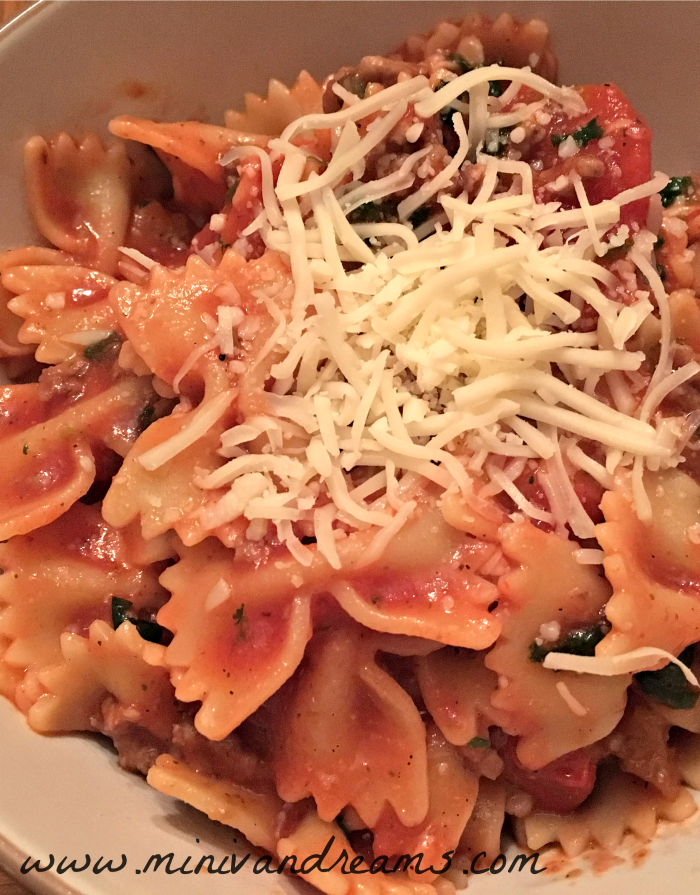 Tomato and Spinach Pasta | Mini Van Dreams